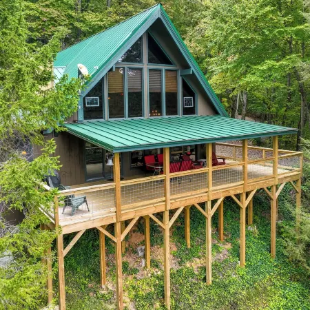 Robbinsville Vacation Rental w/ Covered Balcony