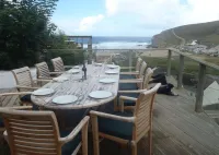 Contemporary Beach House with sea views and short walk to Blue Flag beach Hotels in Porthtowan