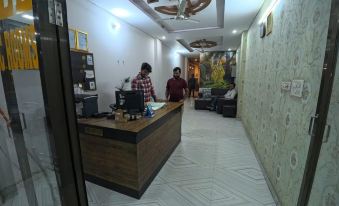 Hotel Aapno Shyam And Restaurant