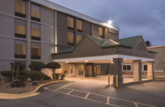 Country Inn & Suites by Radisson, North Little Rock, AR Hotel a 
