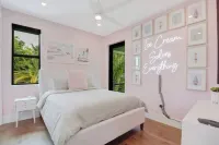 The Dream Delray/ 4 Br En-Suite Pool Home - شرفة