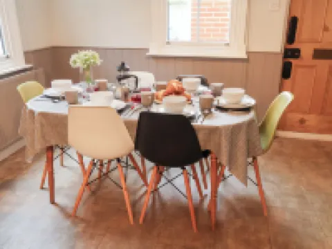 Elkhorn Hotels in Southwold