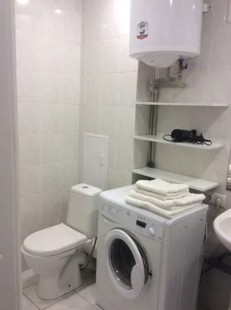 Studio apartment near Gulliver Отели рядом с достопримечательностью «Андреевский спуск»