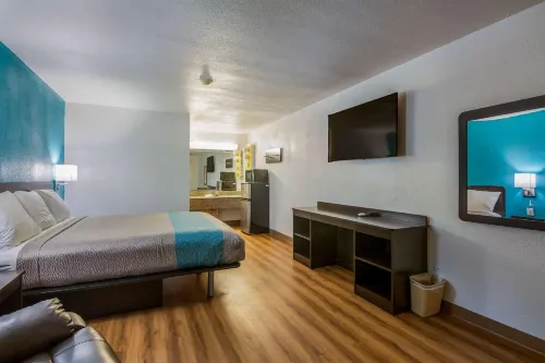 Motel 6 Freeport, TX