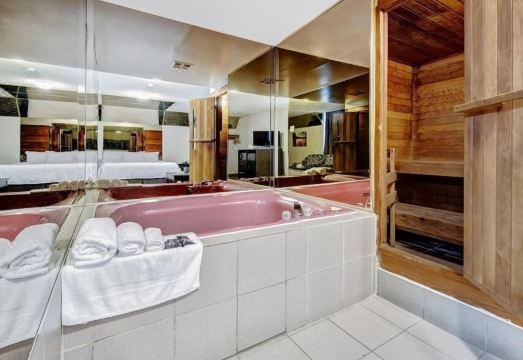 객실 내부 리모델링