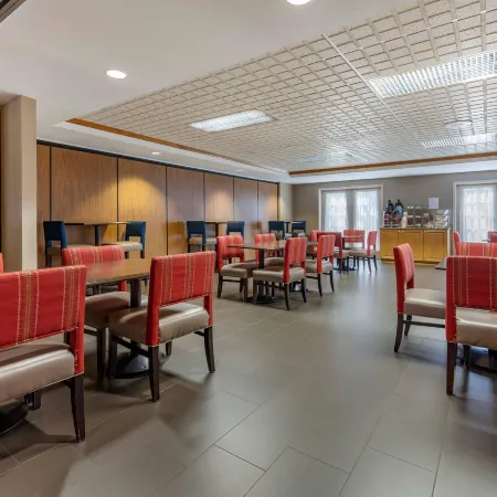 Comfort Suites