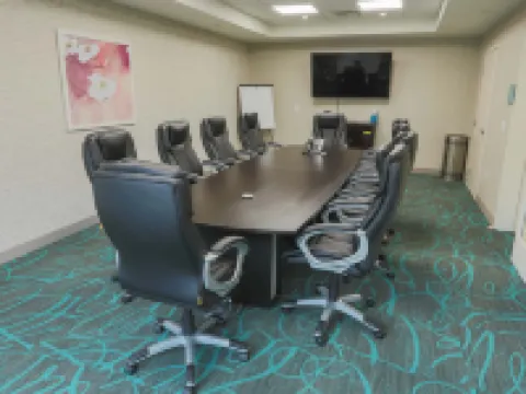 亞特蘭大卡明希爾頓惠庭套房酒店 福賽斯縣酒店