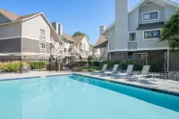 Residence Inn Atlanta Cumberland/Galleria - Pools