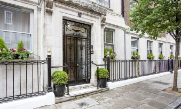Astor Court Hotel
