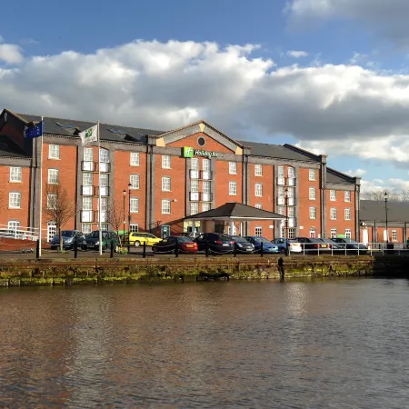 Holiday Inn ELLESMERE PORT - CHESHIRE OAKS by IHG Отели рядом с достопримечательностью «Зал Спик»