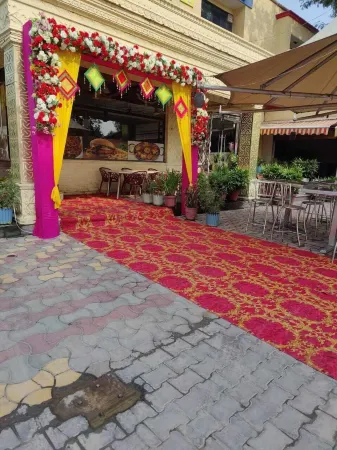 Deepak Hotel Отели в г. Aminagar Urf Bhurbaral