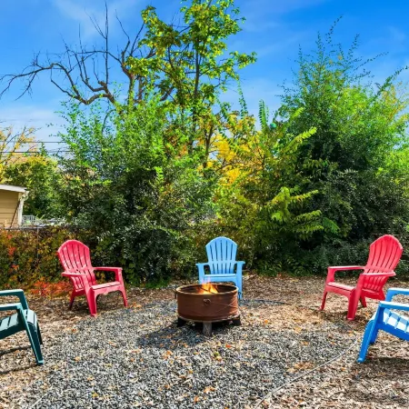 Inviting Bungalow Next to Unc - Free Cruiser Bikes!