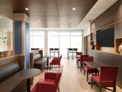 Holiday Inn Express & Suites BEAVER DAM by IHG Hotels in Dodge County