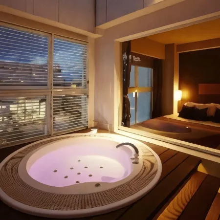 Koko Hotel Fukuoka Tenjin Отели рядом с достопримечательностью «Храм Кего»