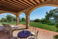 Farmhouse in Suvereto with Sea Views, Cleaning Included