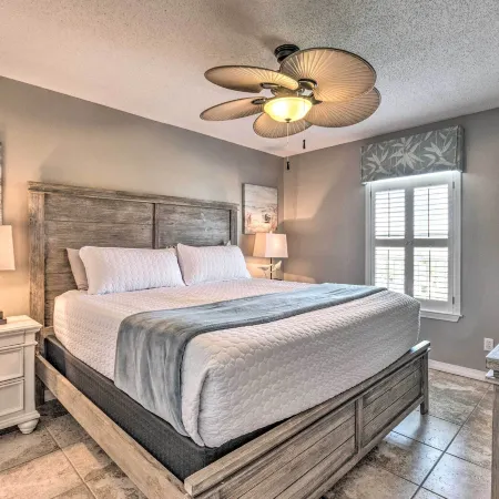 Well-Appointed Family Condo on Miramar Beach!