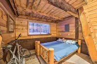 Secluded Vanderbilt Cabin, 9 Mi to Treetops! - Haustierfreundliche