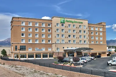 Holiday Inn & Suites ALBUQUERQUE-NORTH I-25 by IHG Hotels near La Luz Trail