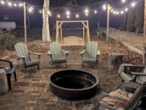 Garden Creek Retreat - Remodeled Home with Luxury Furnishings Hotels in Custer County