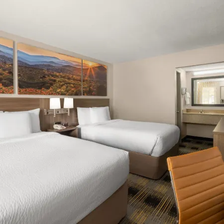 Days Inn by Wyndham Canton