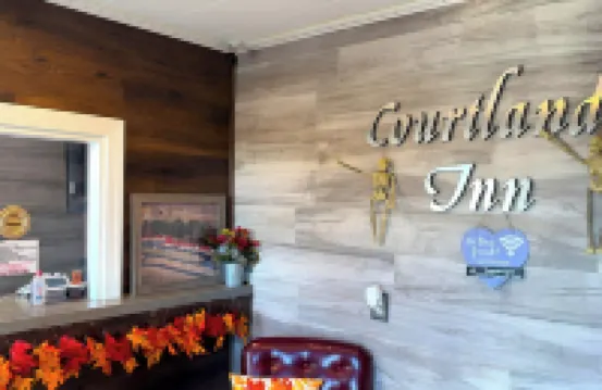 Courtland Inn Motel Hotels in Franklin