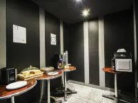 M7 Business Hotel Hotels near Dodeogam Hermitage