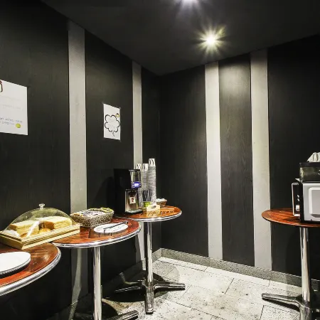 M7 Business Hotel Отели рядом с достопримечательностью «Храм Тодогам»