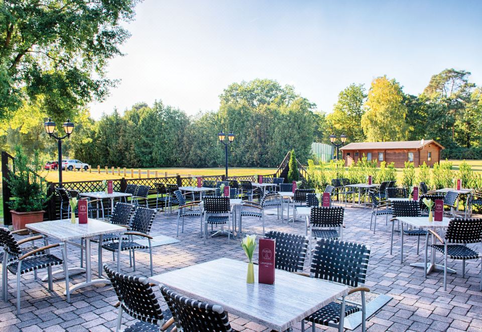 Leonardo Hotel Koln AirportOver view