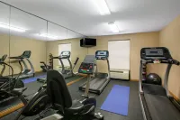 Days Inn & Suites by Wyndham Cuba - Gym