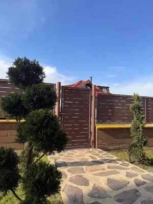 Locație retrasă cu priveliște deosebită Hotels in Moieciu