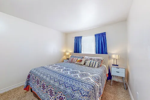 Waterfront Condo W & Dock Access - WiFi