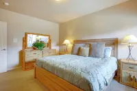 High-End Huntsville Condo w/ Private Hot Tub! - 3-Star