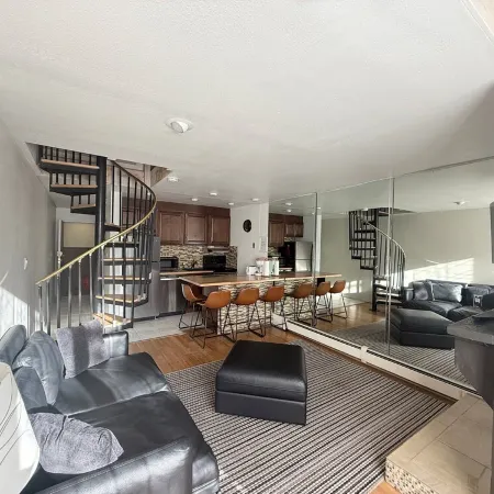 Heart Of Vail Village, Short Walk To Ski Slopes, Across From Solaris