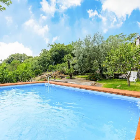 Villa with pool and panoramic surroundings