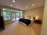 Stay in luxury, minutes from the Lake, perfect for entertaining.