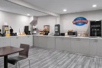 Days Inn by Wyndham Davenport - พร้อมอาหารเช้า