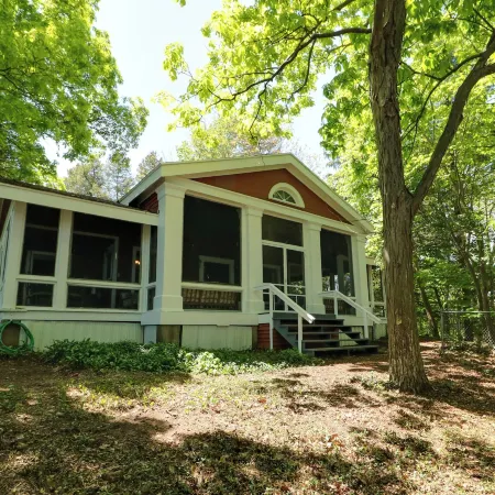 Island Cottage on Evans Lake Boat Rental Required