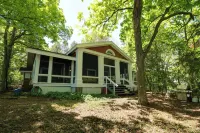 Island Cottage on Evans Lake Boat Rental Required