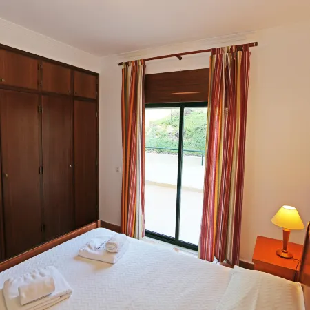 C20 - Meia Praia Beach 3 Bed Apartment