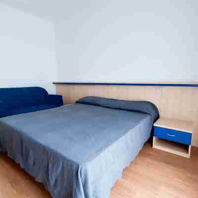Apartment with pool access Rooms