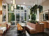 Faubourg 21 Hotels near Royal Palace