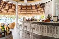Casuarina Resort and Spa - Bares