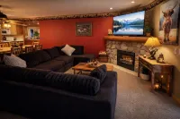 Entire Cozy Villa 2 min Near Starved Rock!