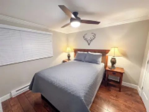 Ski-in Ski-Out, Remodeled, 2 Br, Best Location at Main Village Lift