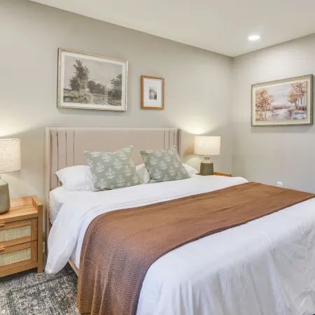 Peace & Serenity in Gresham! Sleek Home w/ Yard Hotels in Gresham