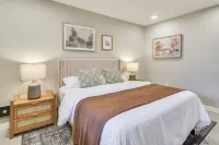 Peace & Serenity in Gresham! Sleek Home w/ Yard - Homestays