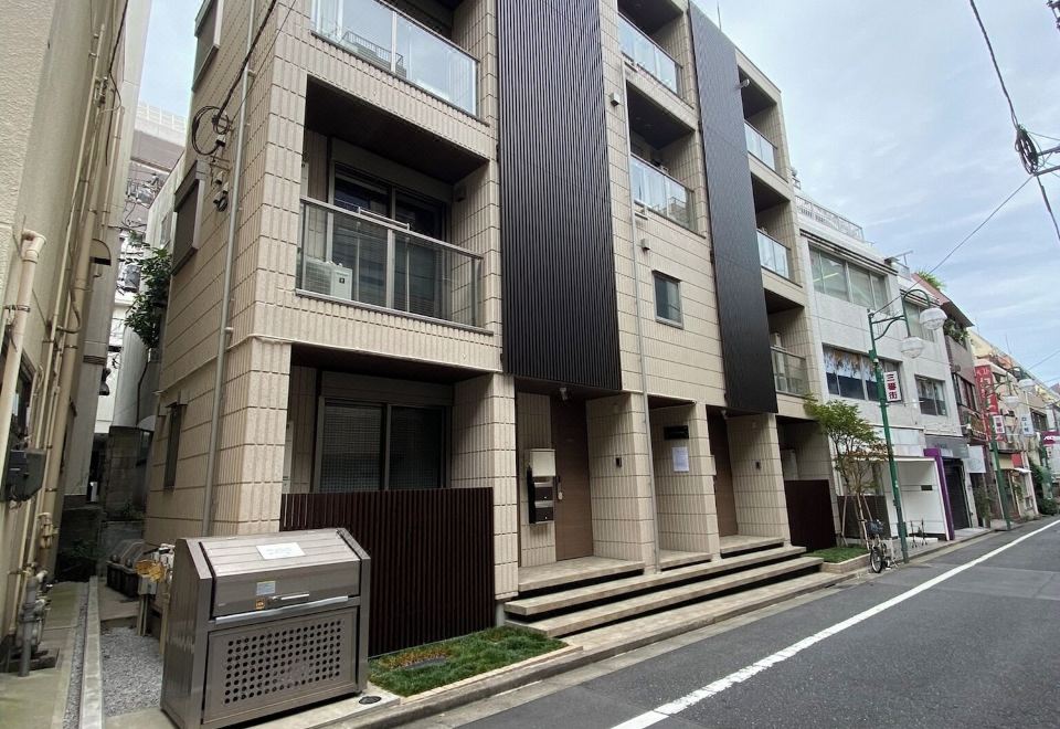 에브리넷 신주쿠 외관