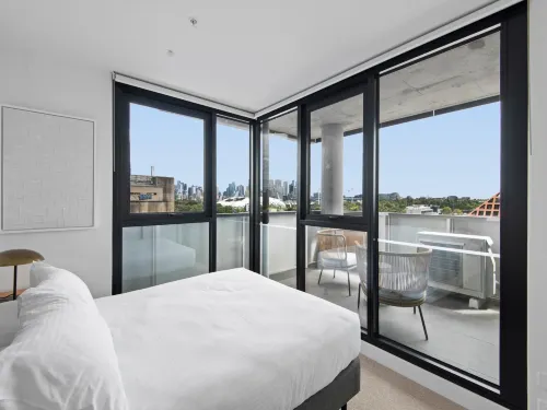 Executive 2-Bed Apartment with Views, Gym and Spa