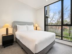 Brand-New 2-Bed with Rooftop Access