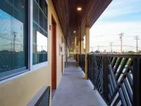 Colonial Palace Inn Hotels in Bellflower